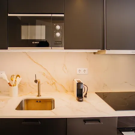 Διαμέρισμα -new- Chic Chiado Apartment, Elevator Buiding, Steps To Everything *