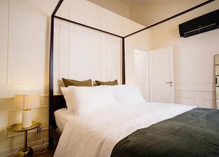 شقة -new- Chic Chiado Apartment, Elevator Buiding, Steps To Everything Lisboa